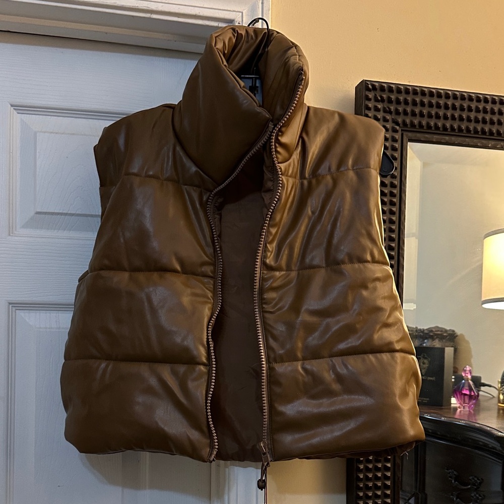 Women's Tan Puffer Vest